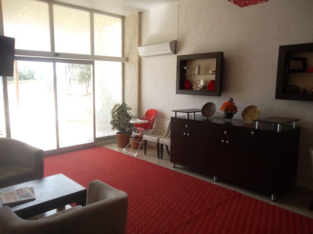 Konak Hotel Mut Exterior foto